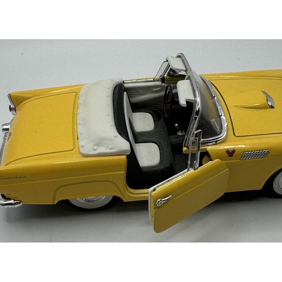 Superior 1955 Ford Thunderbird SS 7714 Yellow 1:24 Scale Car - Picture 2 of 7